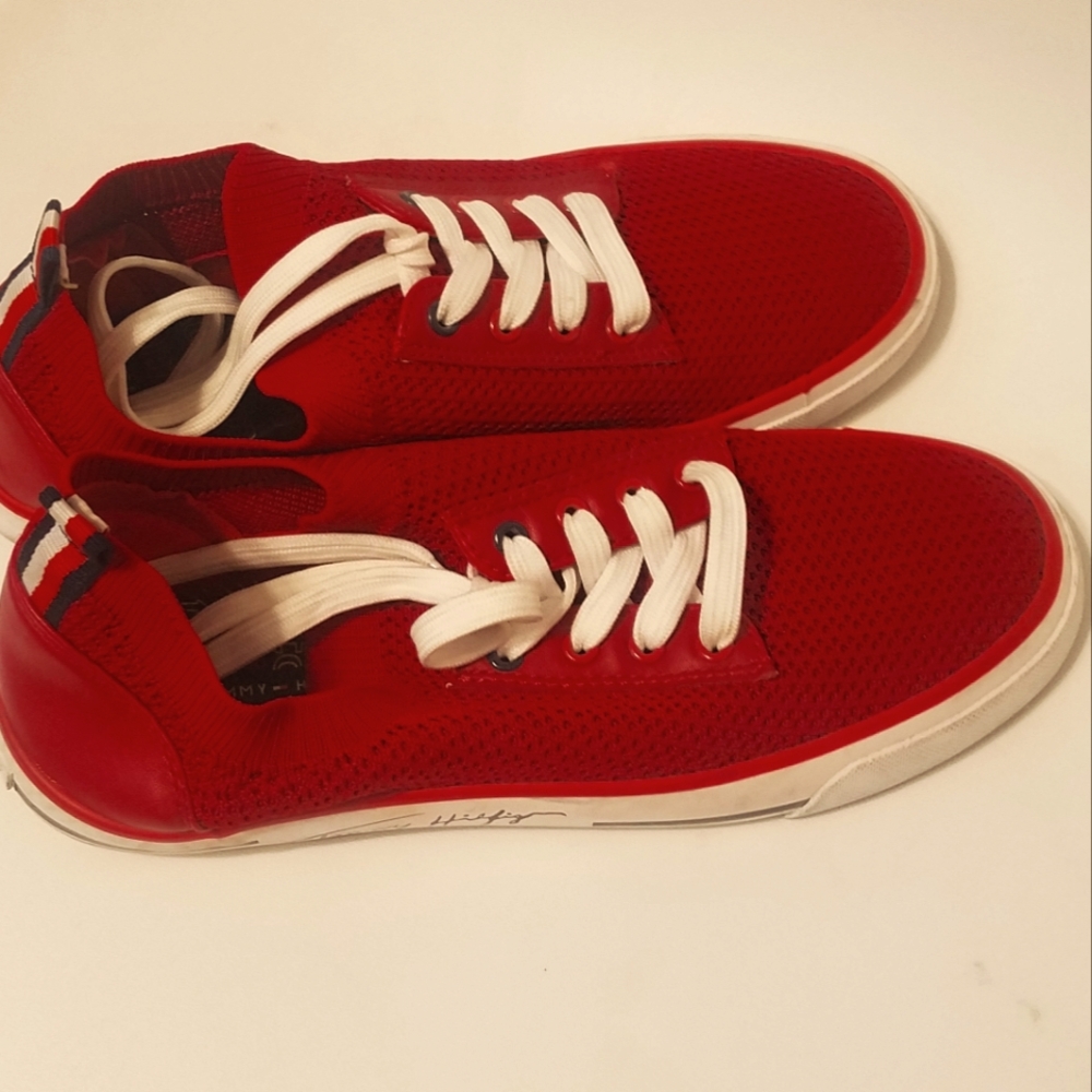 Tommy Hilfiger Gessie Stylish Red Sneakers Size 8